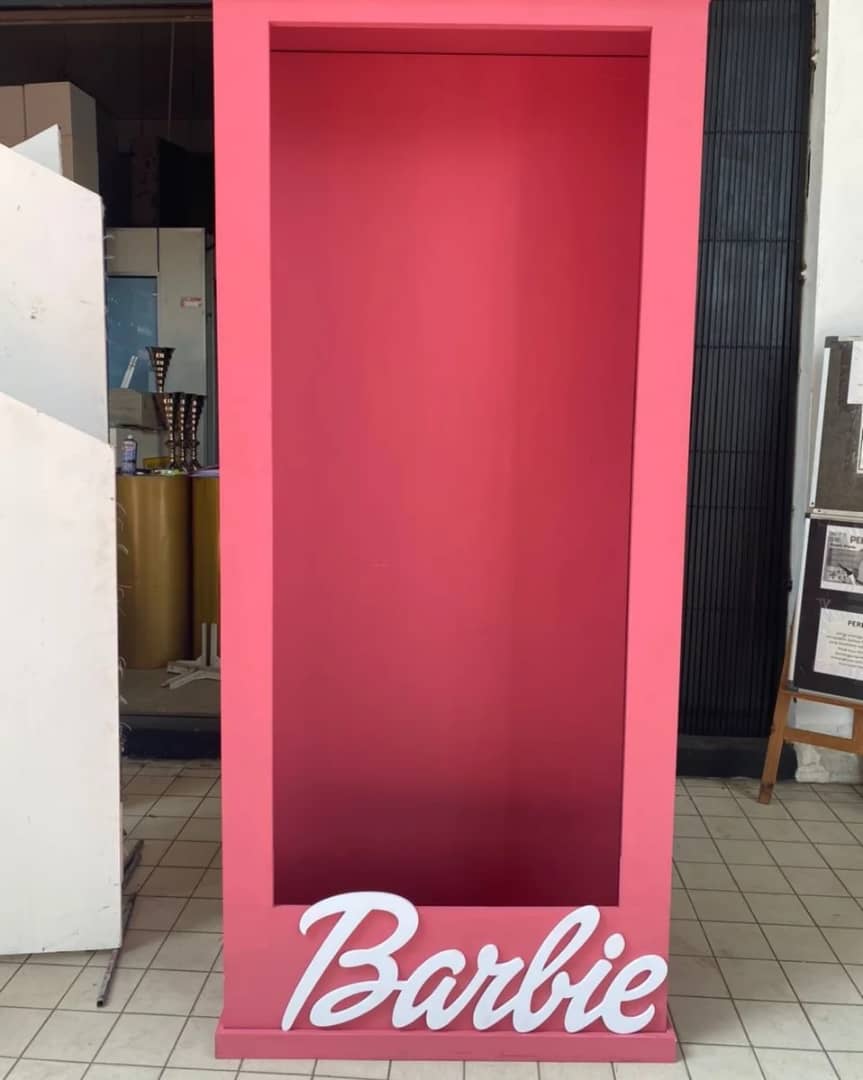 BARBIE BOX [RENTAL] – Your DIY Project Rental