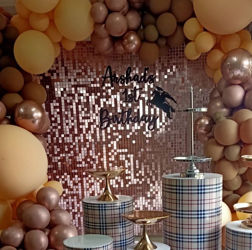 Sequin wall- rose gold square shape sequin [rental] - Image 3