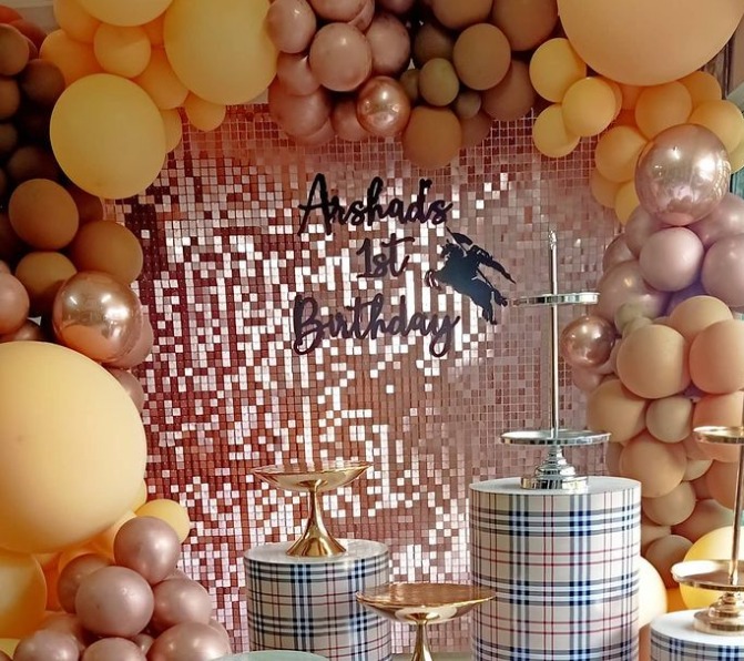 Sequin wall- rose gold square shape sequin [rental] - Image 4