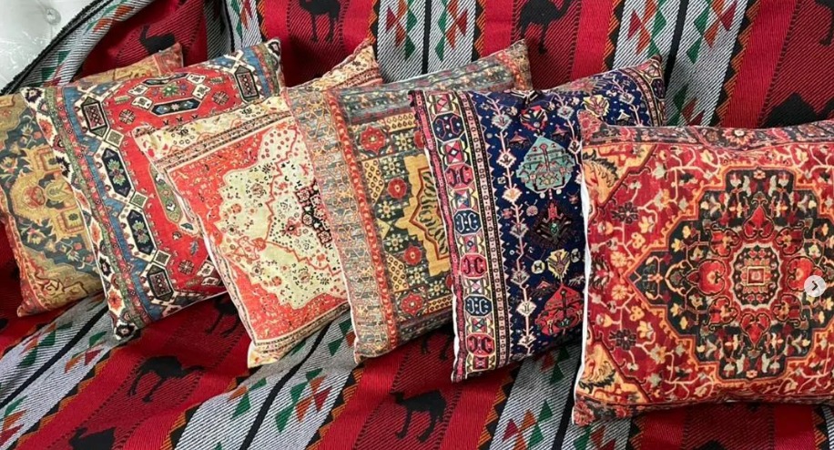 Bantal hiasan motif Arabian /  Moroccan [rental] - Image 2