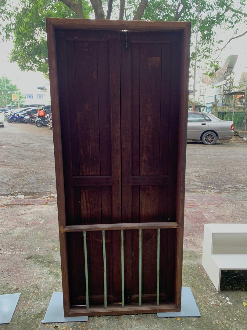 Tingkap kayu kampung berpalang sewa - Image 4